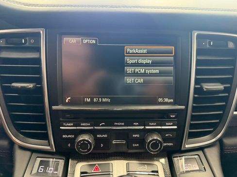 Used 2016 Porsche Panamera GTS AWD/4WD image 69