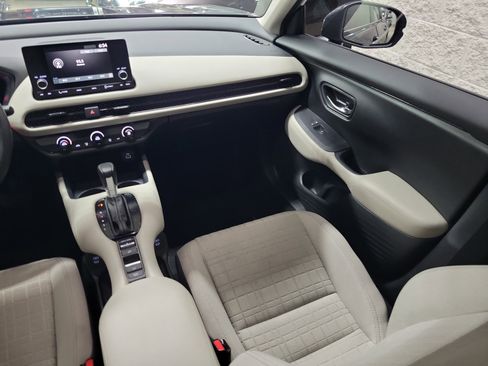 Certified 2025 Honda HR-V LX image 12