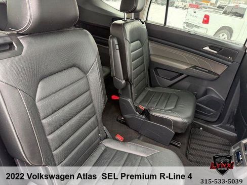 Used 2022 Volkswagen Atlas SEL Premium image 41