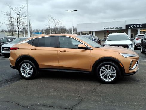 Certified 2024 Buick Envista Preferred w/ Advanced Safety Package image 23