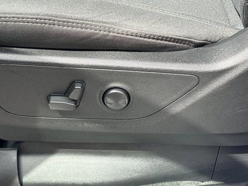 Used 2022 RAM 1500 Big Horn AWD/4WD image 14