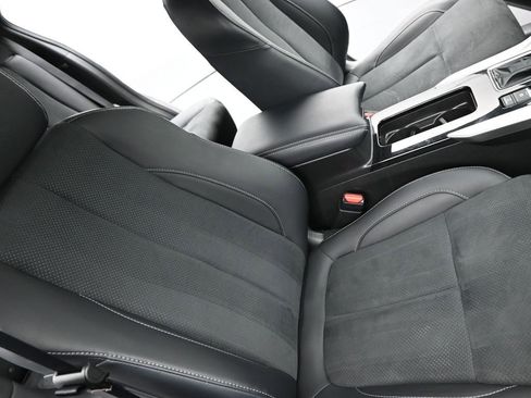 Used 2025 Mitsubishi Eclipse Cross SE image 11