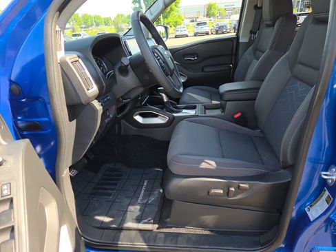 Used 2025 Nissan Frontier SV w/ SV Convenience Package AWD/4WD image 19