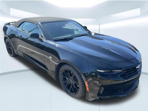 Used 2023 Chevrolet Camaro LT RWD image 2