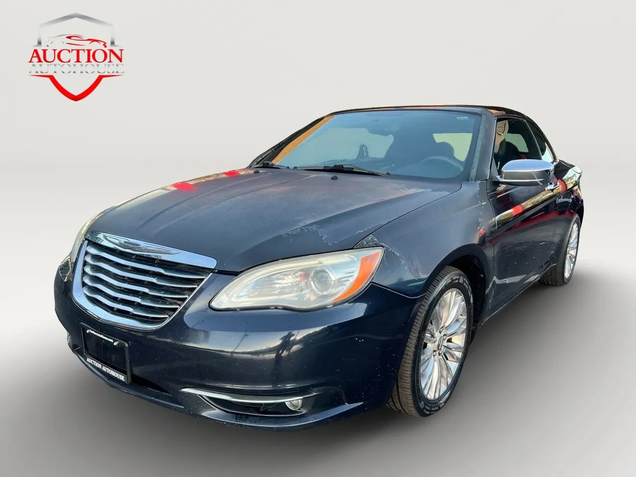 Used 2011 Chrysler 200 Limited FWD image 1