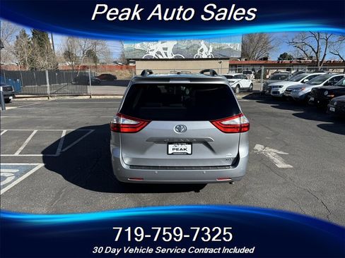 Used 2016 Toyota Sienna XLE Premium image 6