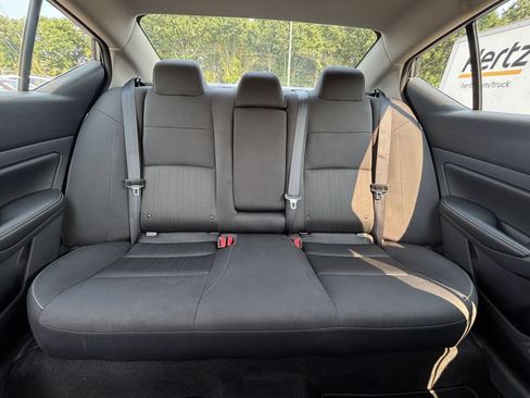 Used 2025 Nissan Altima 2.5 SV FWD image 39