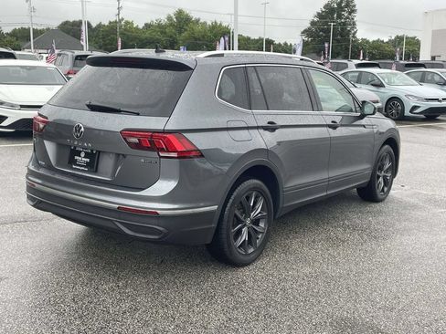 Used 2022 Volkswagen Tiguan SE AWD/4WD image 7