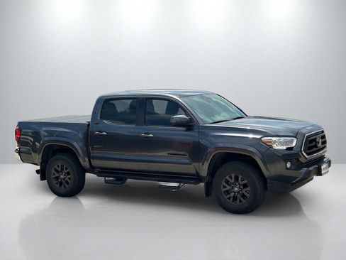 Used 2022 Toyota Tacoma SR5 RWD image 4