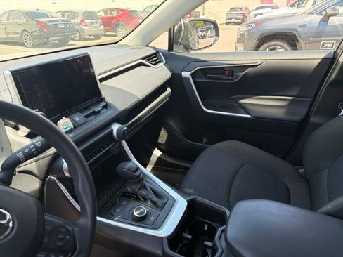 Certified 2025 Toyota RAV4 LE AWD/4WD image 18