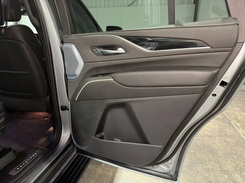 Used 2024 Cadillac Escalade V AWD/4WD image 17