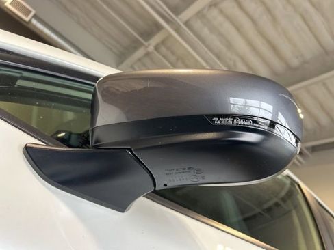 Used 2024 Subaru Crosstrek 2.0i Premium AWD/4WD image 37