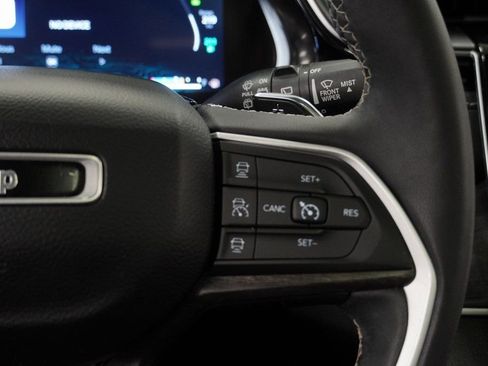 Used 2022 Jeep Grand Cherokee Limited 4xe image 38