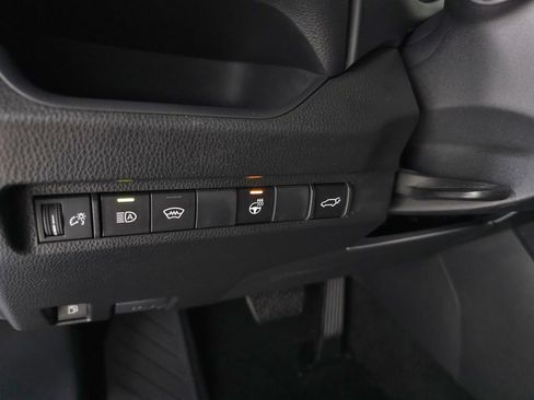 Used 2023 Toyota RAV4 SE w/ Convenience Package AWD/4WD image 18