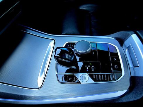 Used 2020 BMW X5 M50i w/ Premium Package image 24