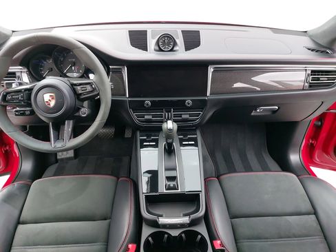 Used 2024 Porsche Macan GTS image 11