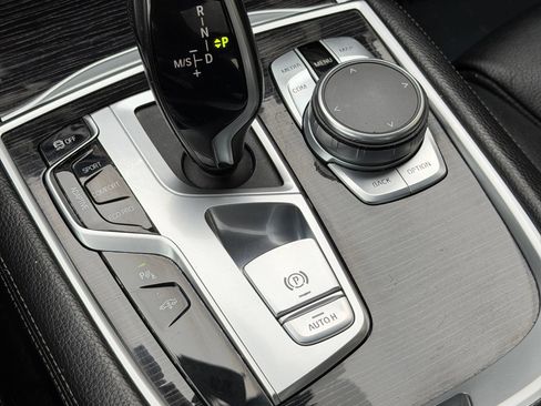 Used 2019 BMW 740i xDrive w/ M Sport Package AWD/4WD image 34