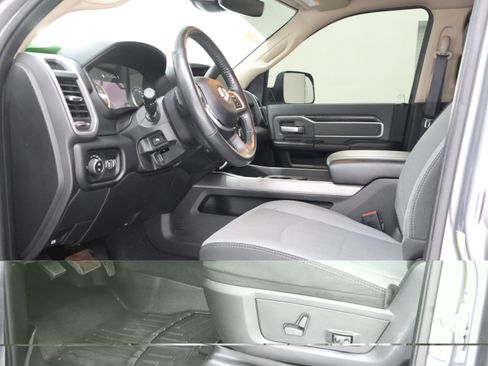 Used 2020 RAM 2500 Big Horn w/ Level 2 Equipment Group AWD/4WD image 8