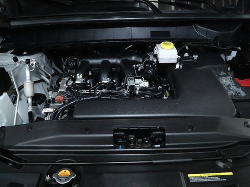 Certified 2025 Nissan Pathfinder SL image 38