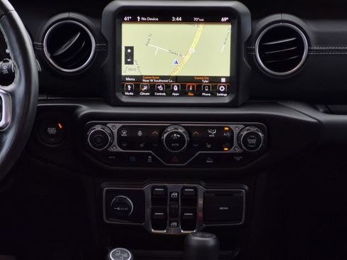 Used 2023 Jeep Wrangler Unlimited Sahara w/ Cold Weather Group image 32