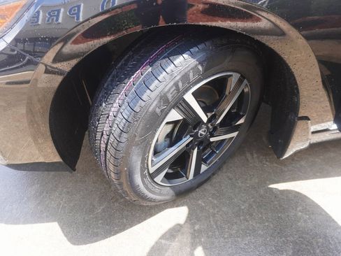 Used 2024 Nissan Sentra SV image 25