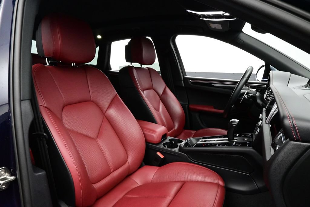 Certified 2023 Porsche Macan S AWD/4WD image 19