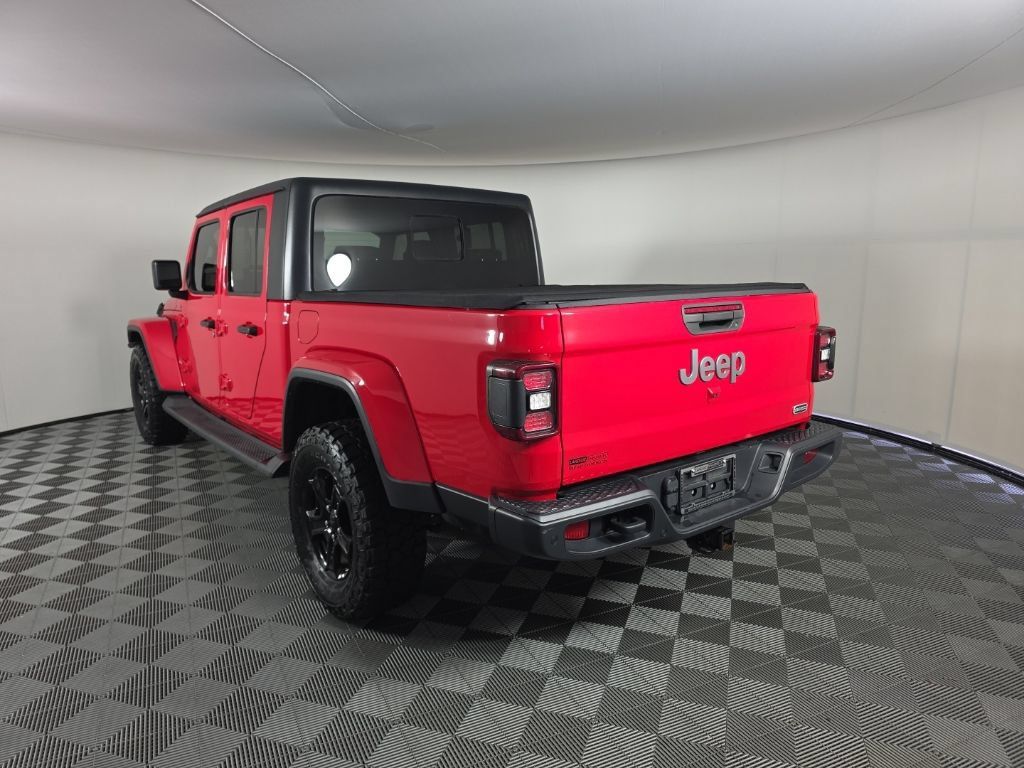 Used 2020 Jeep Gladiator Overland AWD/4WD image 3