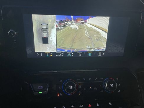 Used 2023 GMC Sierra 1500 AT4 image 32