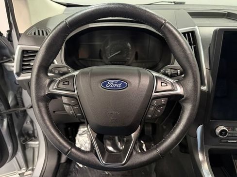 Used 2023 Ford Edge Titanium AWD/4WD image 17
