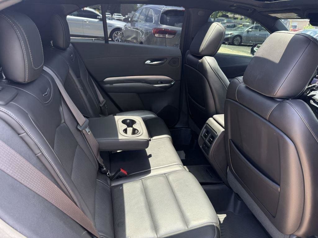 Used 2019 Cadillac XT4 Premium Luxury w/ Technology Package FWD image 13