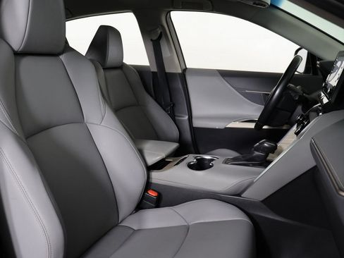Used 2022 Toyota Venza XLE AWD/4WD image 29