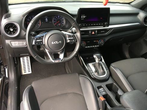 Used 2023 Kia Forte GT-Line w/ GT-Line Premium Package FWD image 24