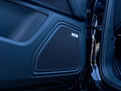 New 2026 Porsche Macan image 22