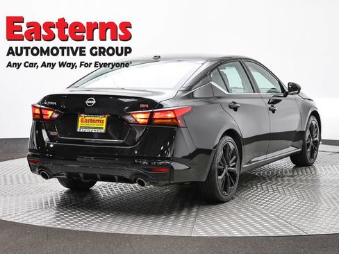 Used 2024 Nissan Altima 2.5 SR FWD image 5