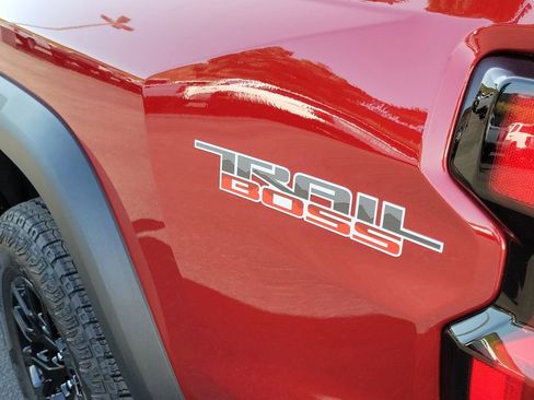 Used 2026 Chevrolet Colorado Trail Boss AWD/4WD image 25