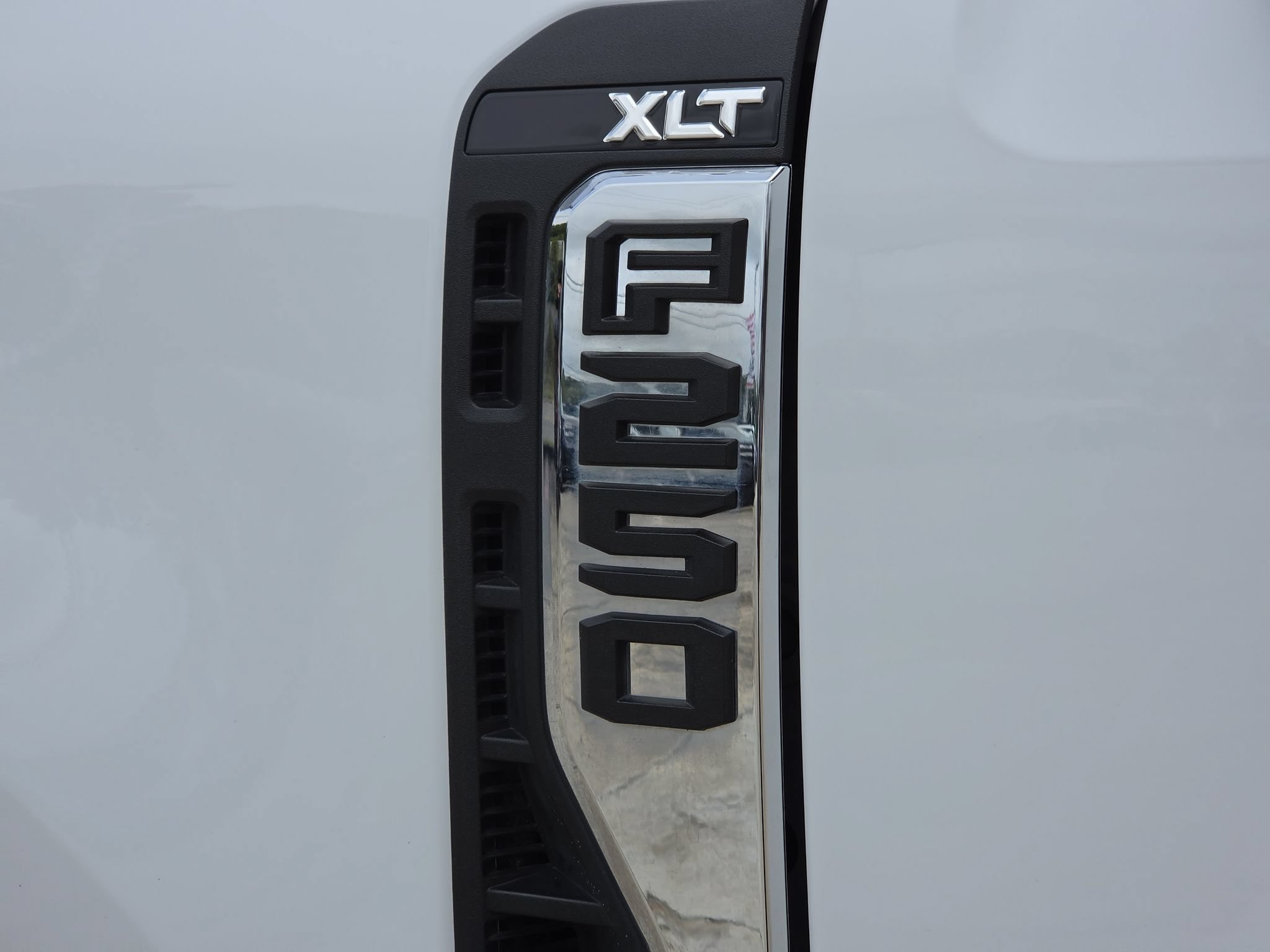 Used 2024 Ford F250 XLT w/ FX4 Off-Road Package AWD/4WD image 7