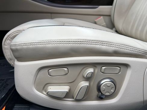 Used 2019 Genesis G90 5.0 Ultimate image 27