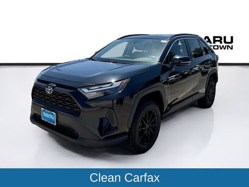 Used 2022 Toyota RAV4 XLE w/ Convenience Package AWD/4WD image 3