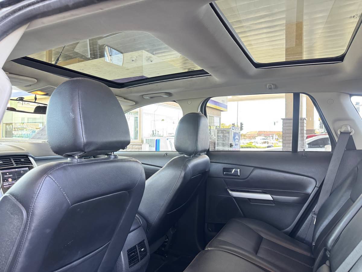 Used 2013 Ford Edge SEL FWD image 29