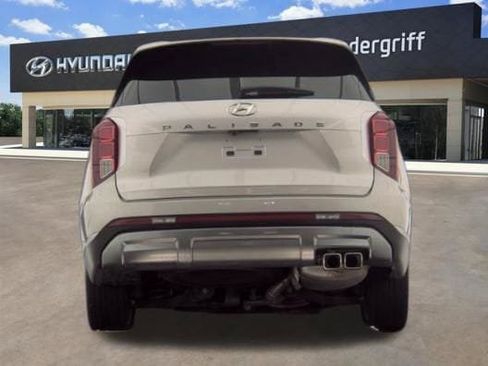 Used 2025 Hyundai Palisade SEL FWD image 7