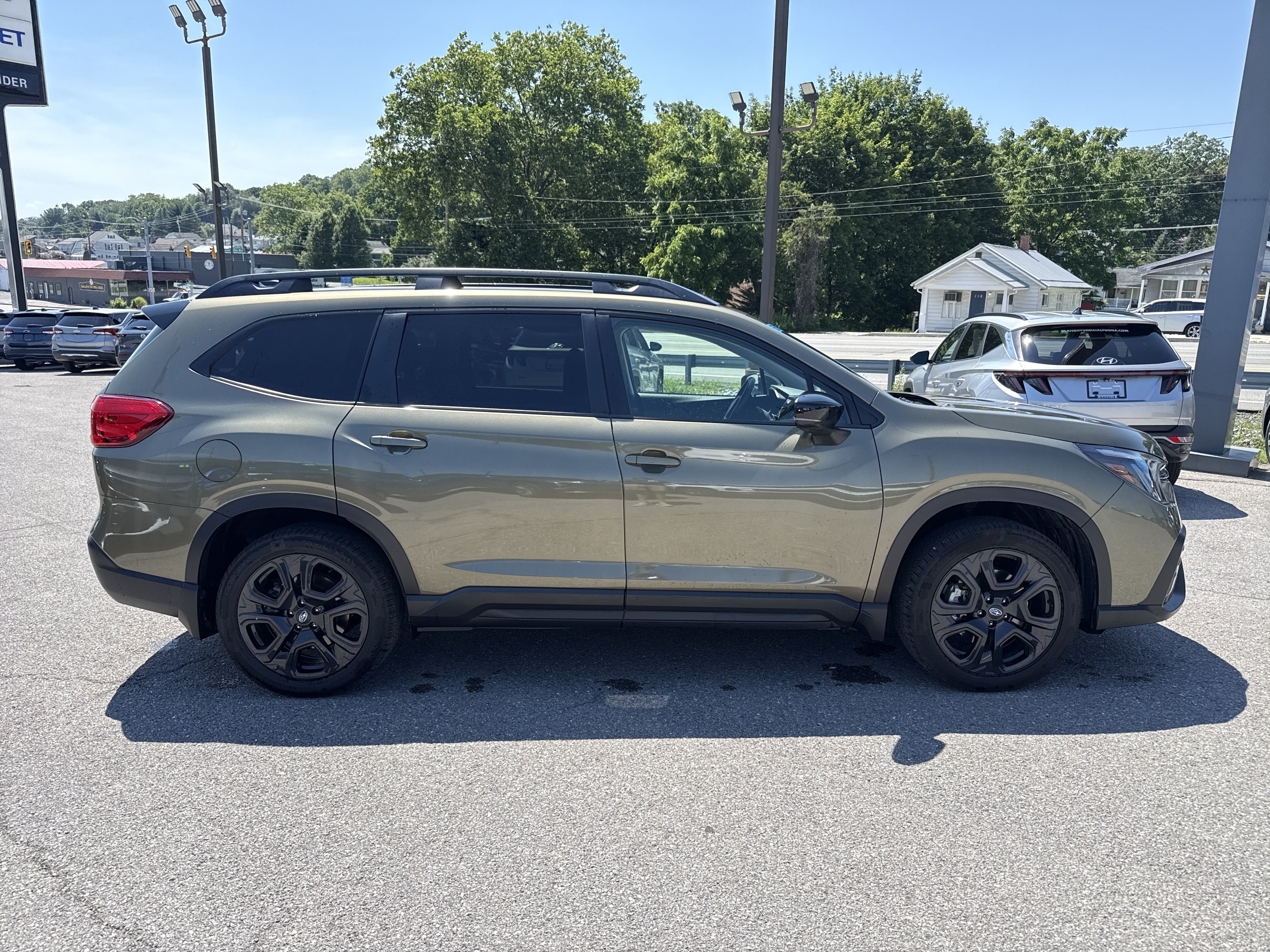 Used 2024 Subaru Ascent Onyx Edition Limited AWD/4WD image 2