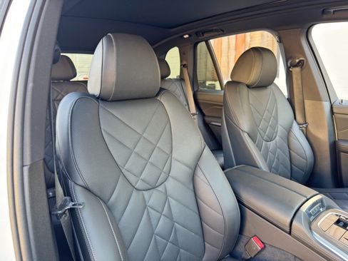Used 2024 BMW X5 xDrive40i w/ Parking Assistance Package AWD/4WD image 46