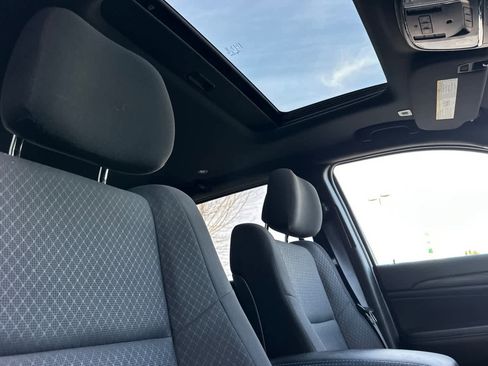 Used 2019 Jeep Grand Cherokee Laredo image 18