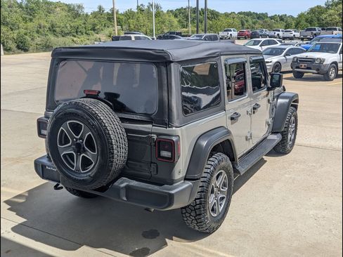 Used 2021 Jeep Wrangler Unlimited Sport AWD/4WD image 7