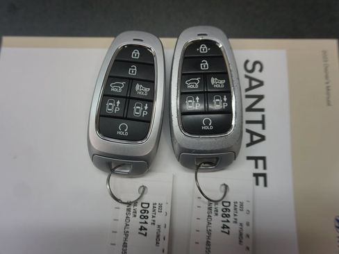 Used 2023 Hyundai Santa Fe Limited AWD/4WD image 18