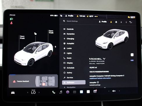 Used 2021 Tesla Model Y Long Range image 32