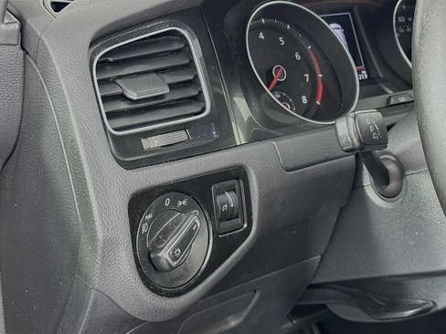 Used 2017 Volkswagen GTI S image 10