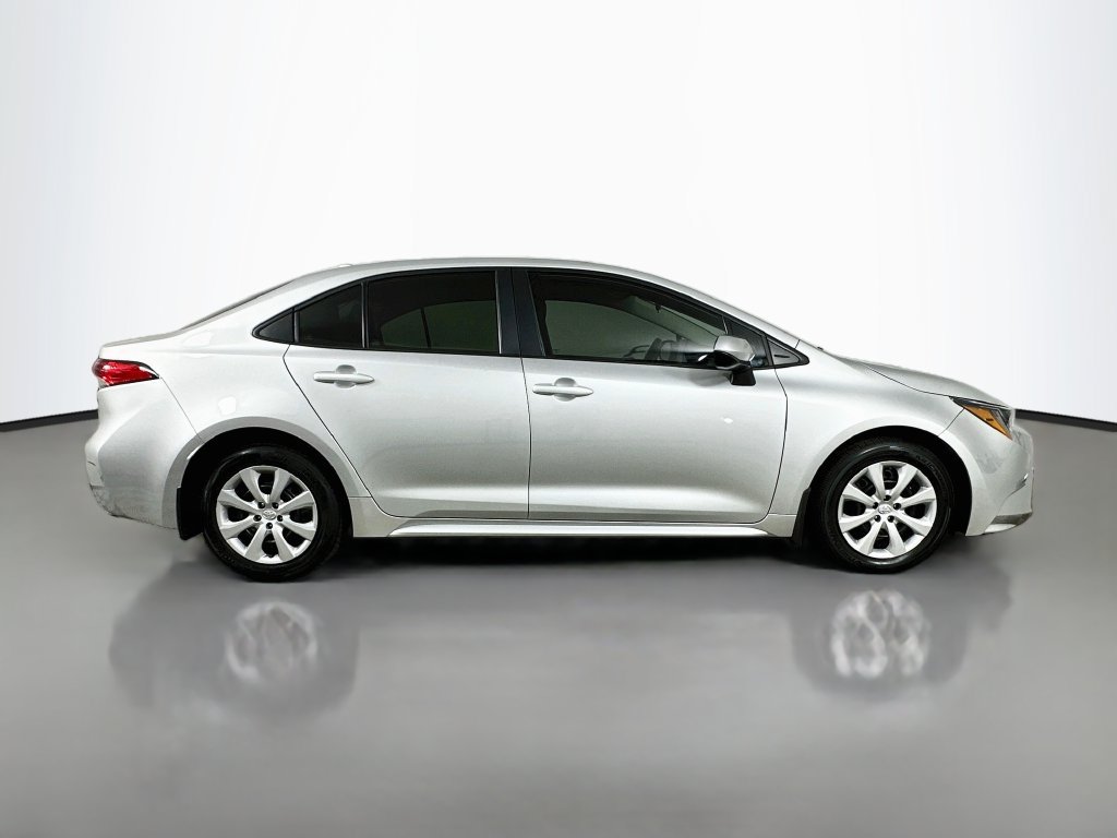 Used 2024 Toyota Corolla LE FWD image 9