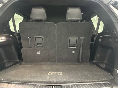 Used 2023 Jeep Grand Cherokee L Altitude image 15