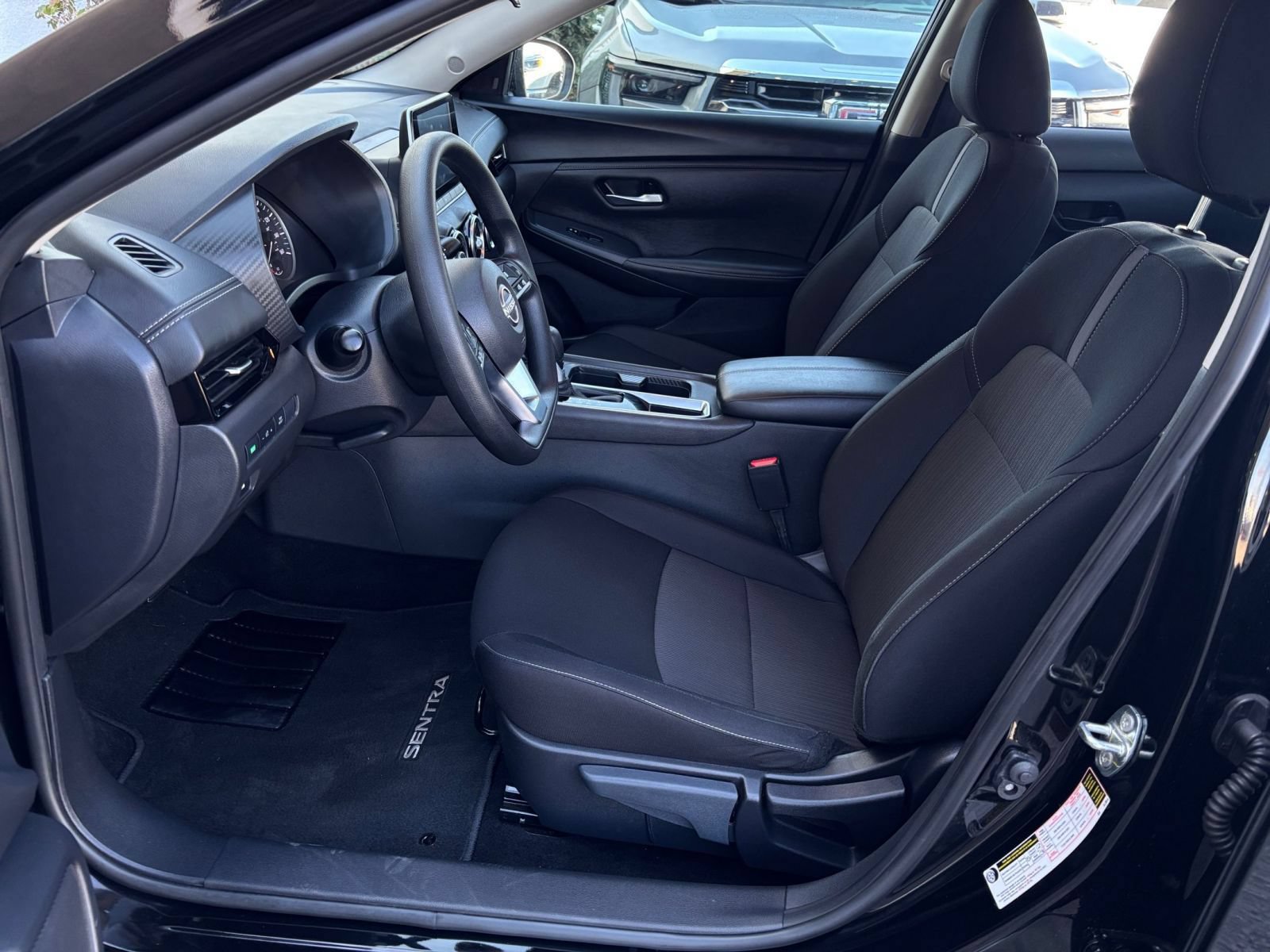 Used 2025 Nissan Sentra SV FWD image 25